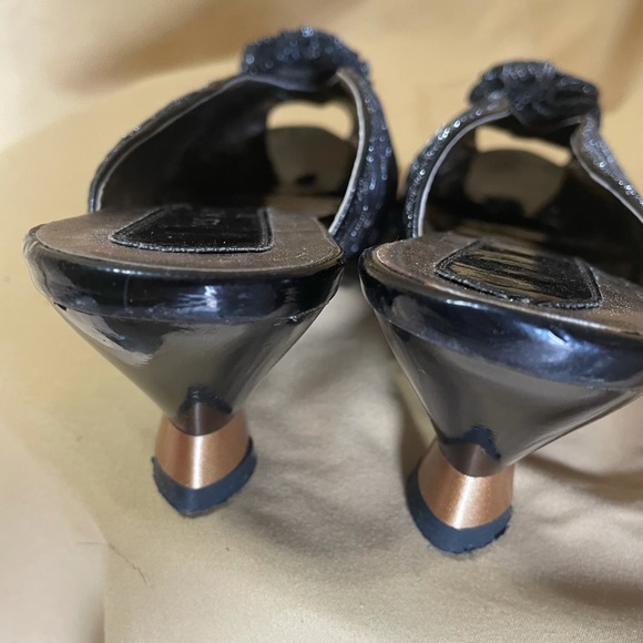 Shoes - Picture 3 of 7